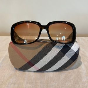 Burberry Sunglasses - Brown tortoise frame w/ prescription lenses